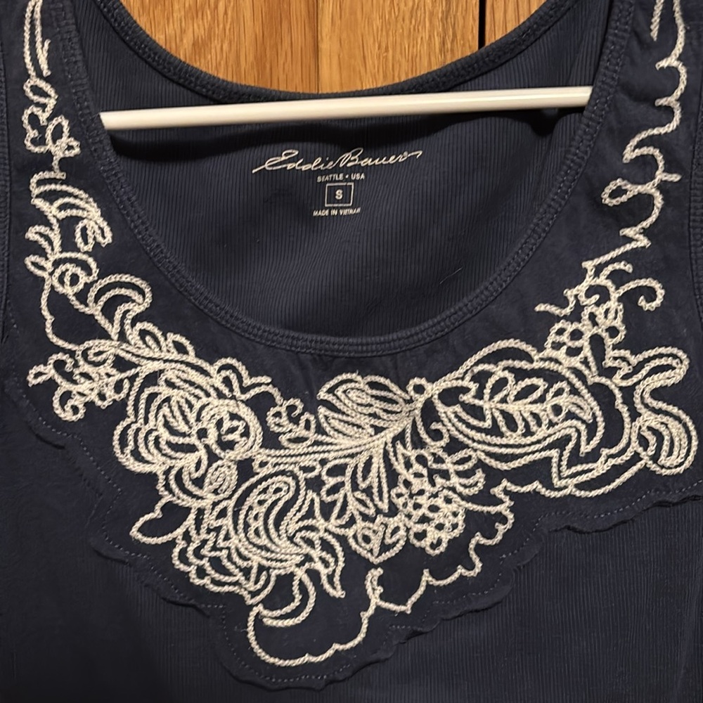 Eddie Bauer Embroidered Tank Top - Picture 3 of 4